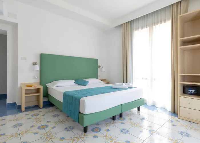 Napolit'amo Hotel Medina